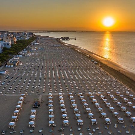 Appartamenti Dal Moro Lignano Sabbiadoro Kültér fotó